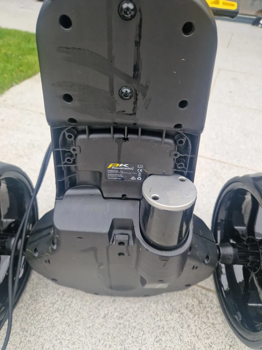 Powakaddy FX1 Trolley - Image 2