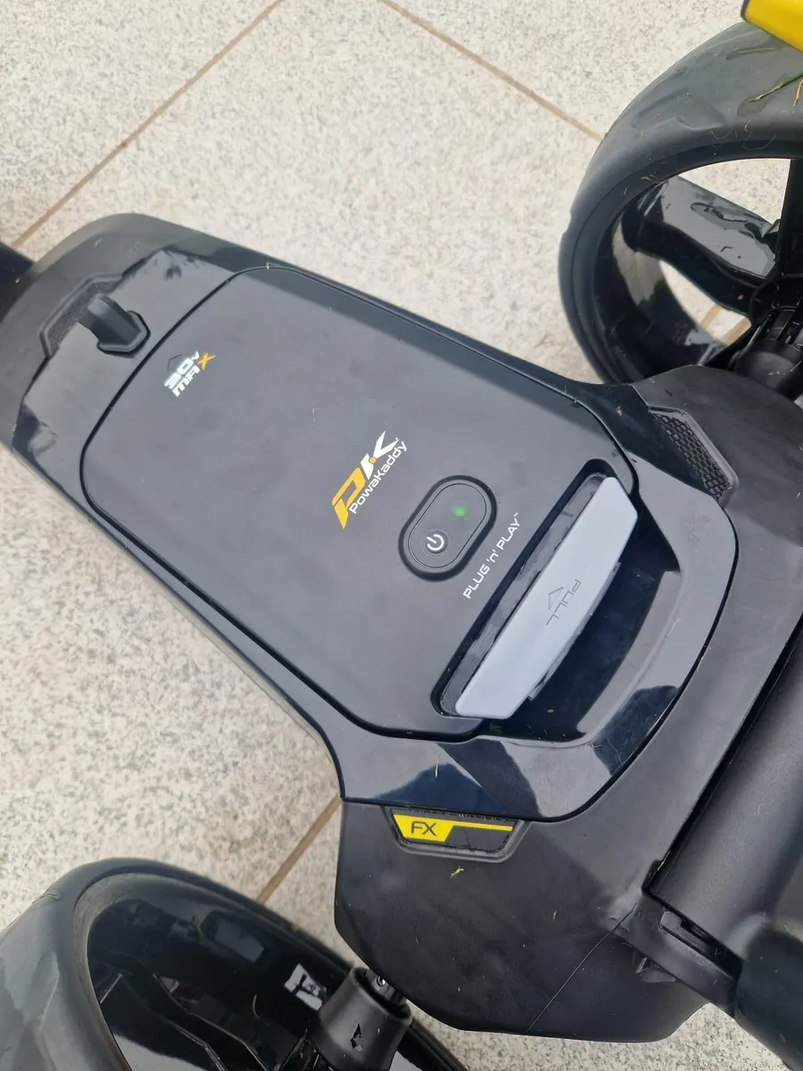 Powakaddy FX1 Trolley - Image 3
