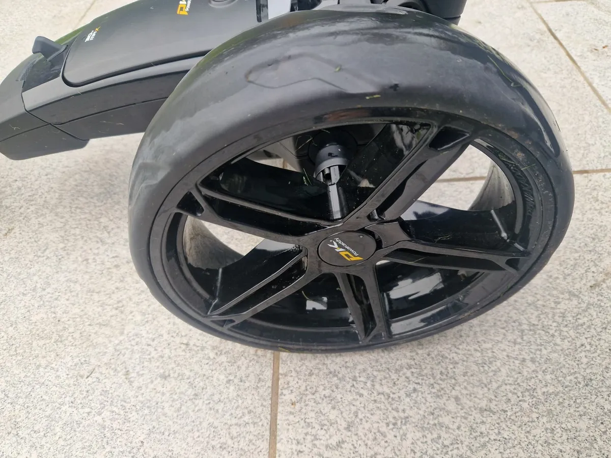 Powakaddy FX1 Trolley - Image 4