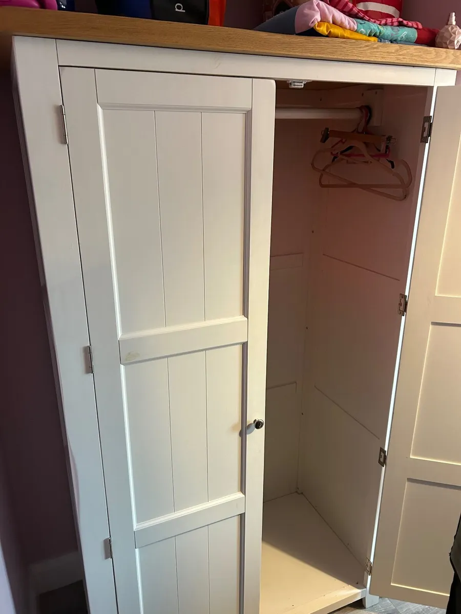 Beds - Image 2