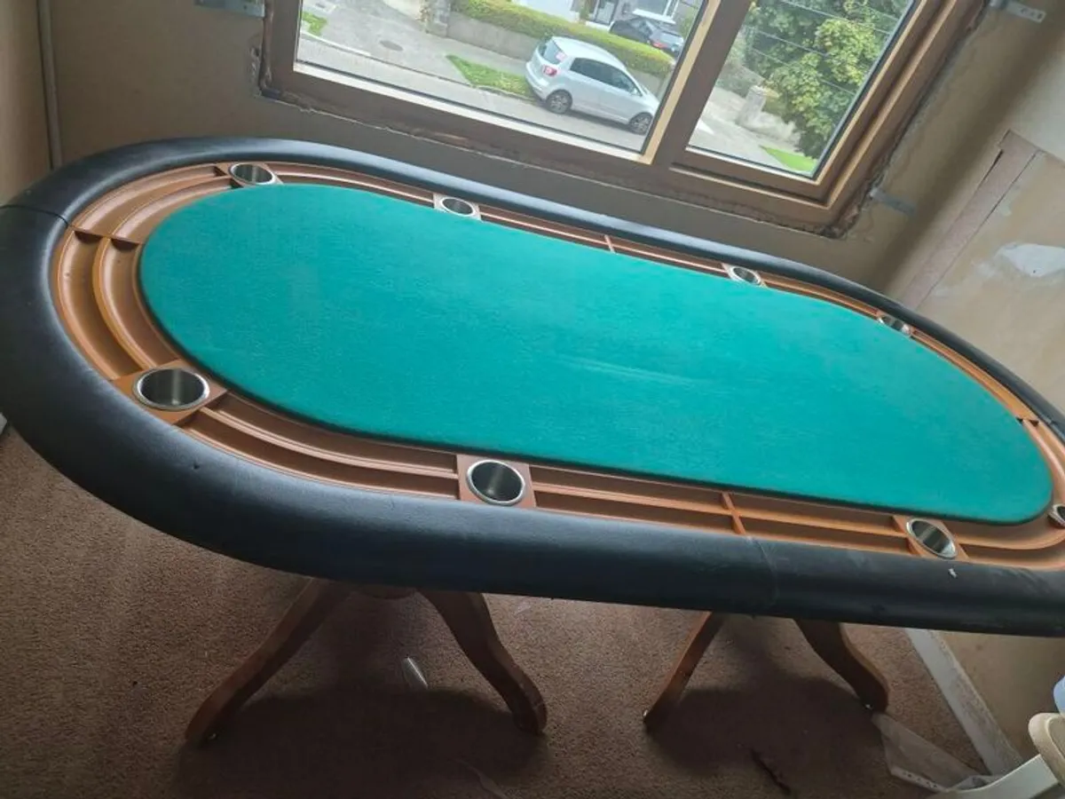 Poker table - Image 1