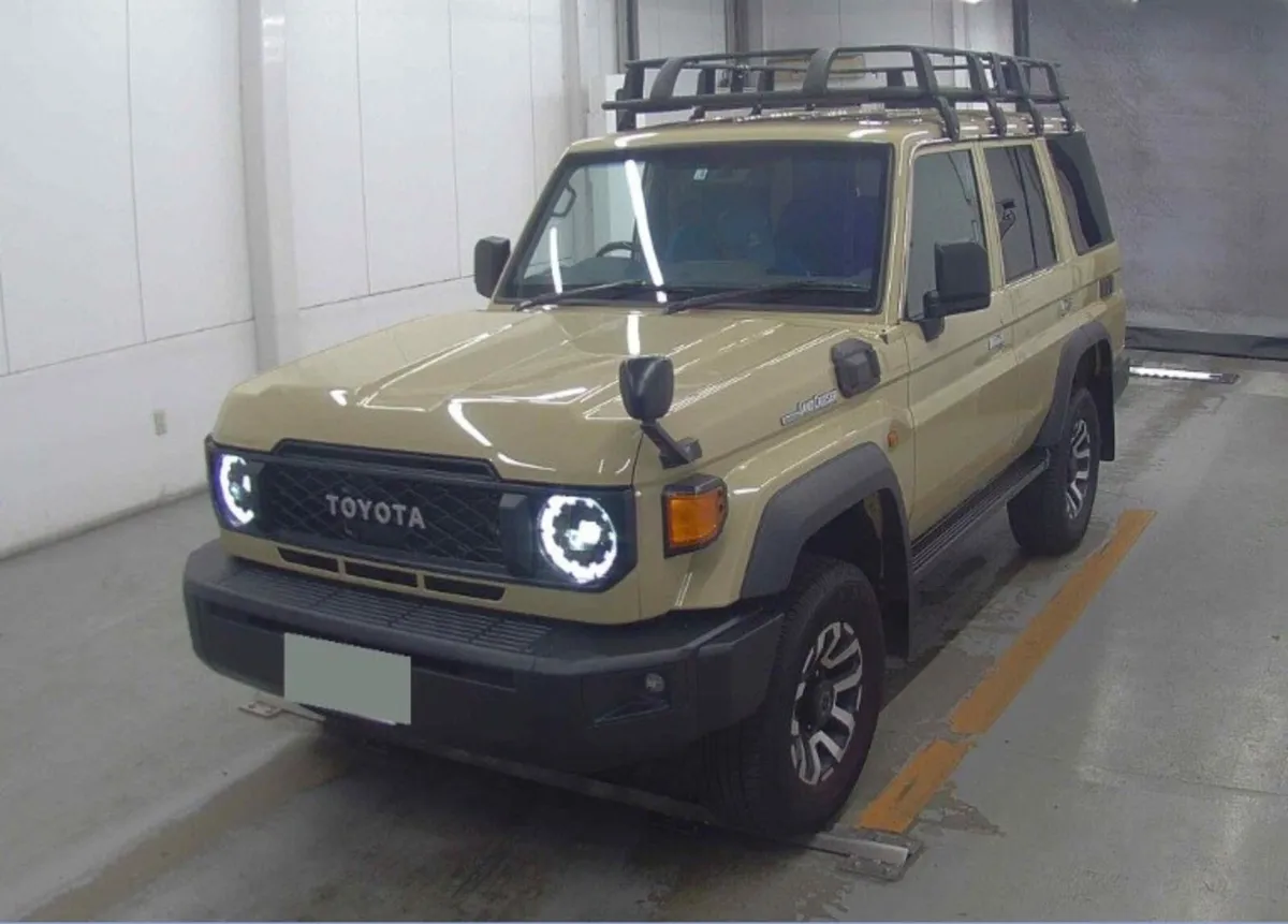 2025 TOYOTA LAND CRUISER 70 SERIES 2.8 D4D AUTO - Image 3