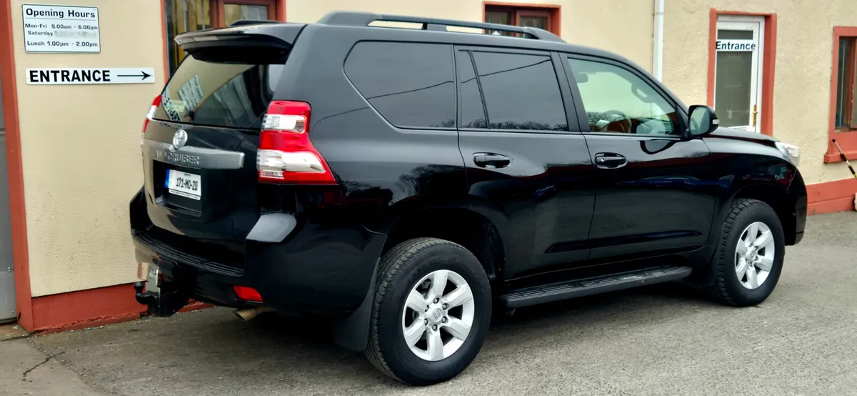 Toyota Land Cruiser 2017 Auto PRICE PLUS VAT - Image 4