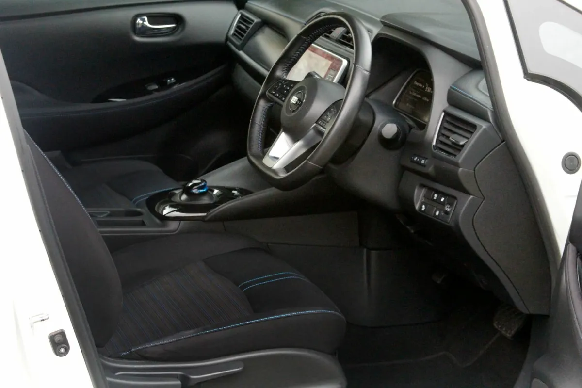 2019 Nissan Leaf 40K EV SV . Low Mileage. - Image 2