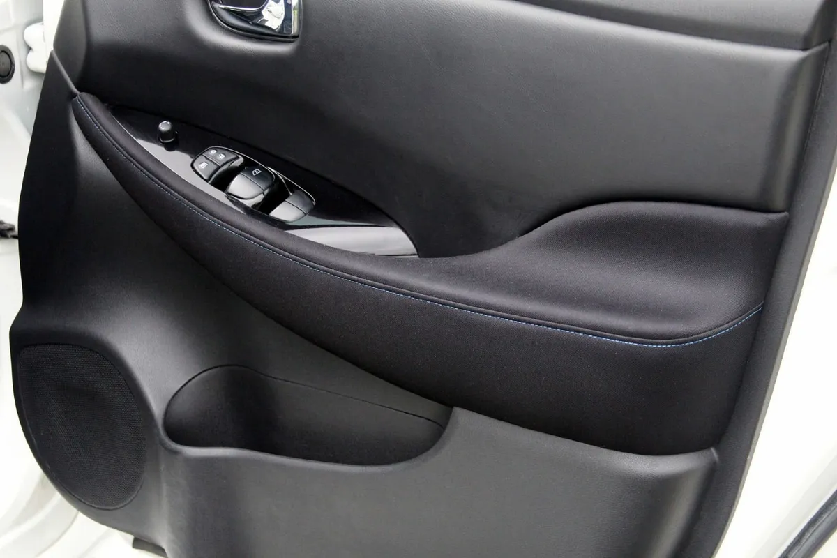 2019 Nissan Leaf 40K EV SV . Low Mileage. - Image 4