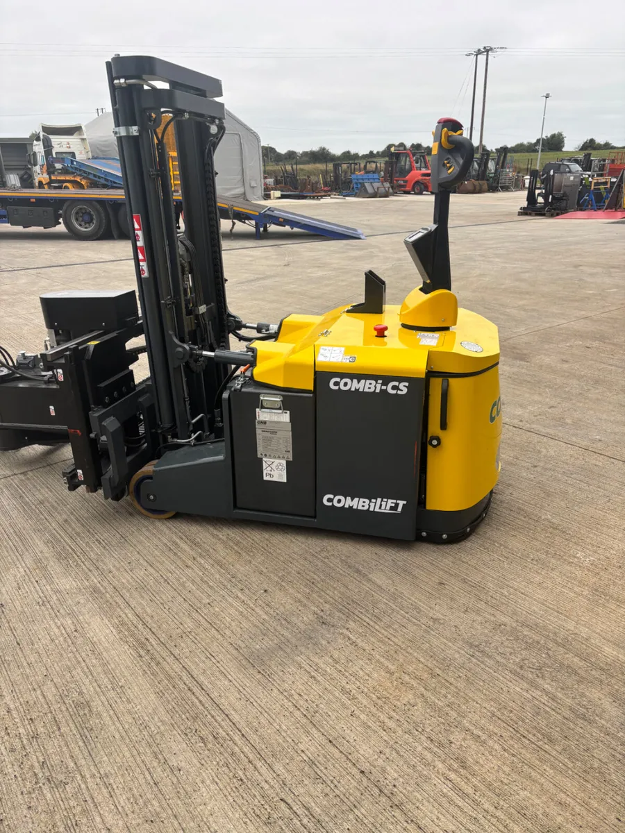 Combi CS stacker Forklift - Image 3