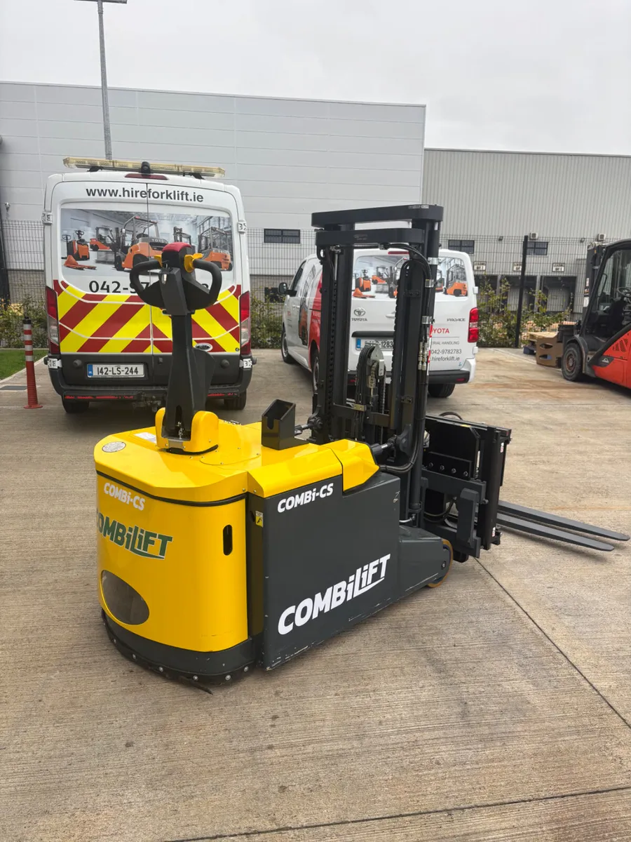 Combi CS stacker Forklift - Image 4