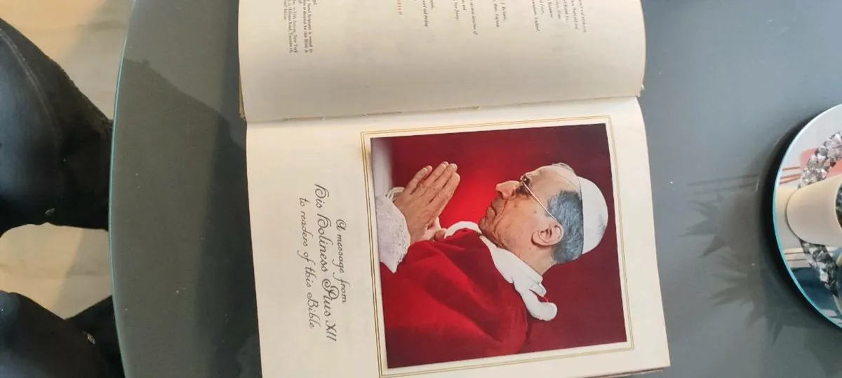 Vintage Holy Bible 1958 - Image 3