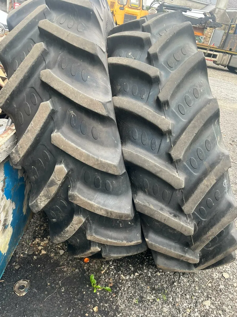 Newholland 42 inch wheels - Image 1