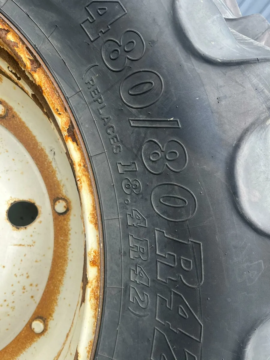 Newholland 42 inch wheels - Image 4