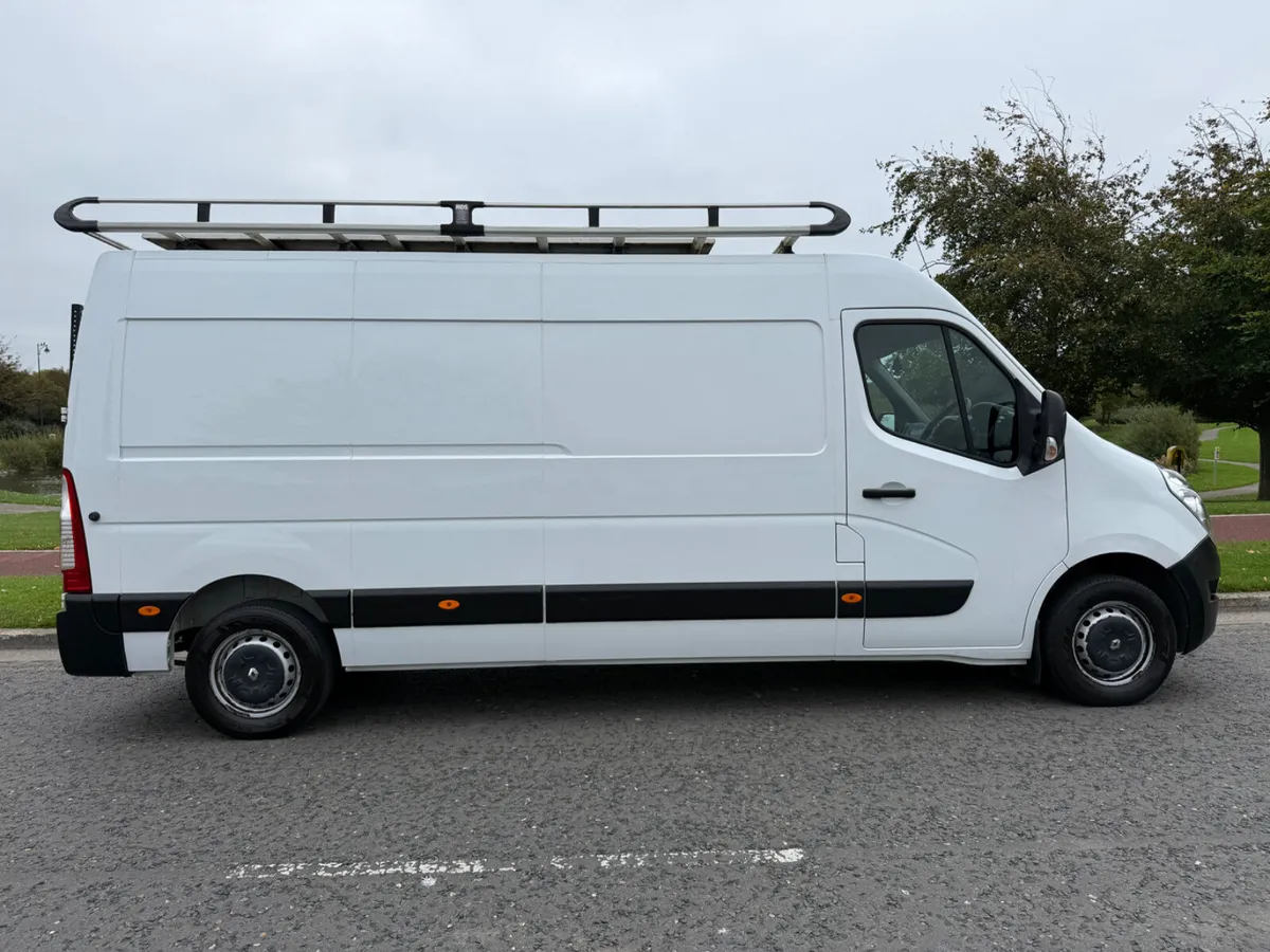 ** LOW MILEAGE** NEW DOE MAY 2026 WITH VAT INVOICE - Image 4