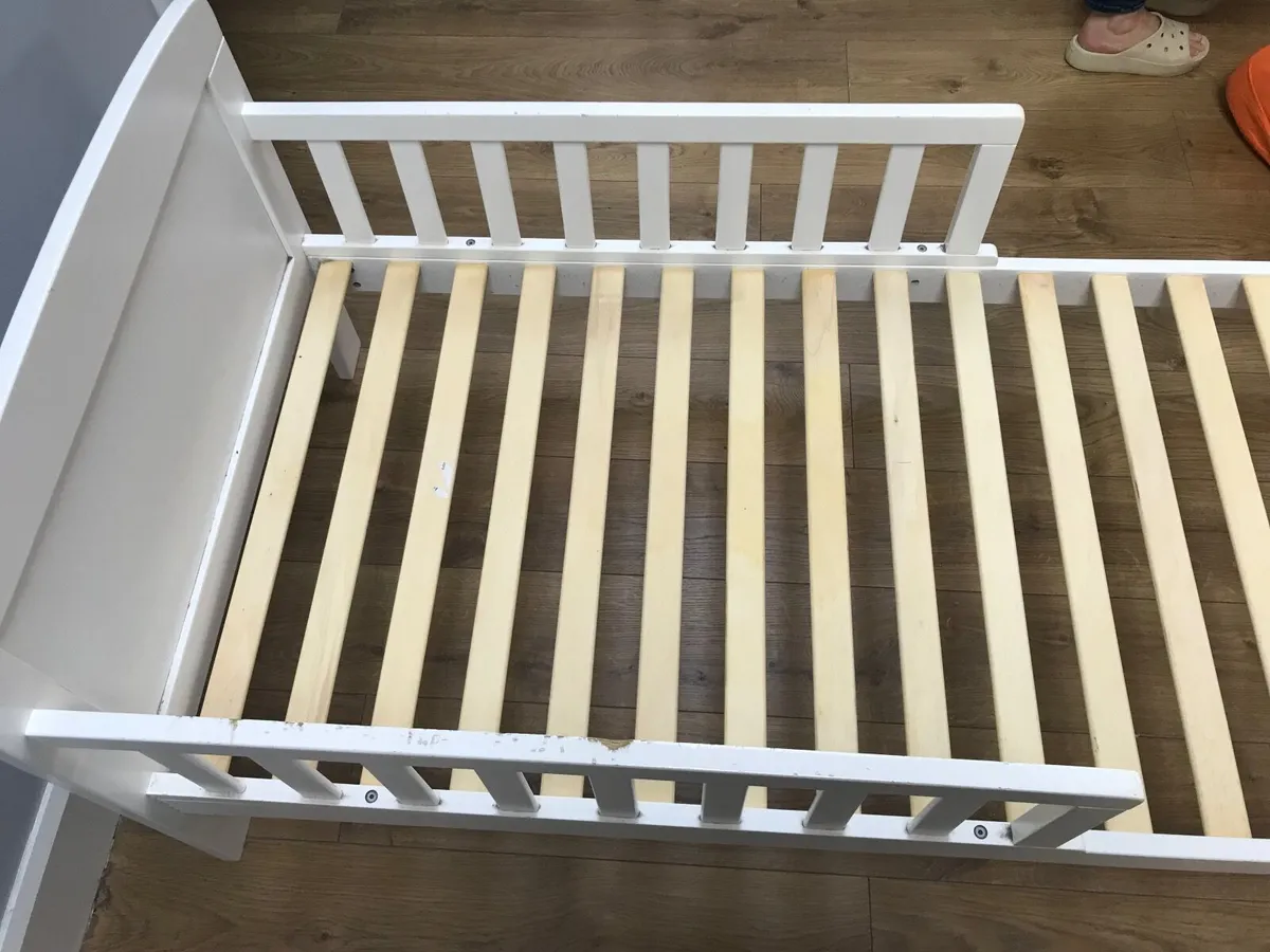 Toddler bed - Image 2