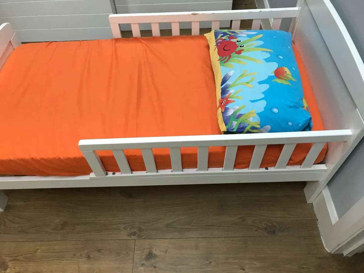 Toddler bed - Image 3
