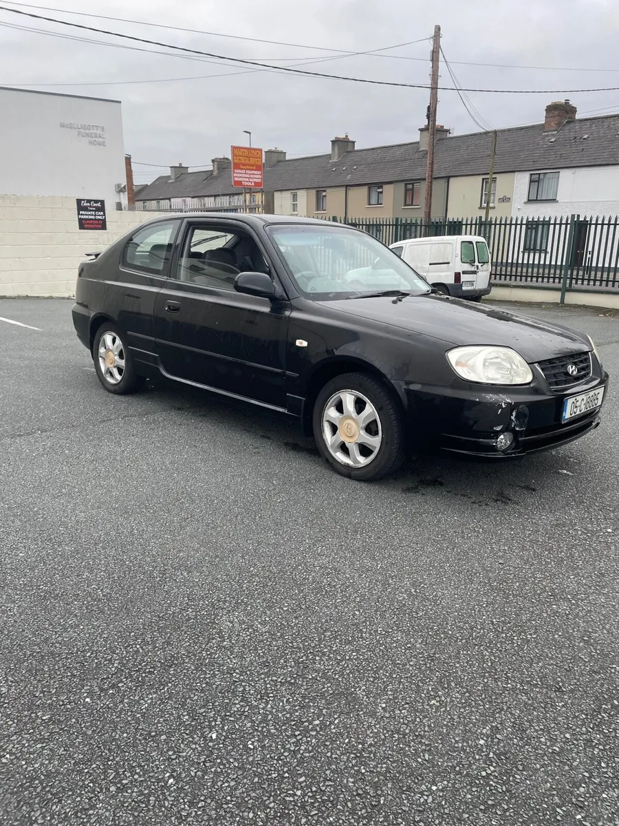 Hyundai Accent 2005 - Image 1