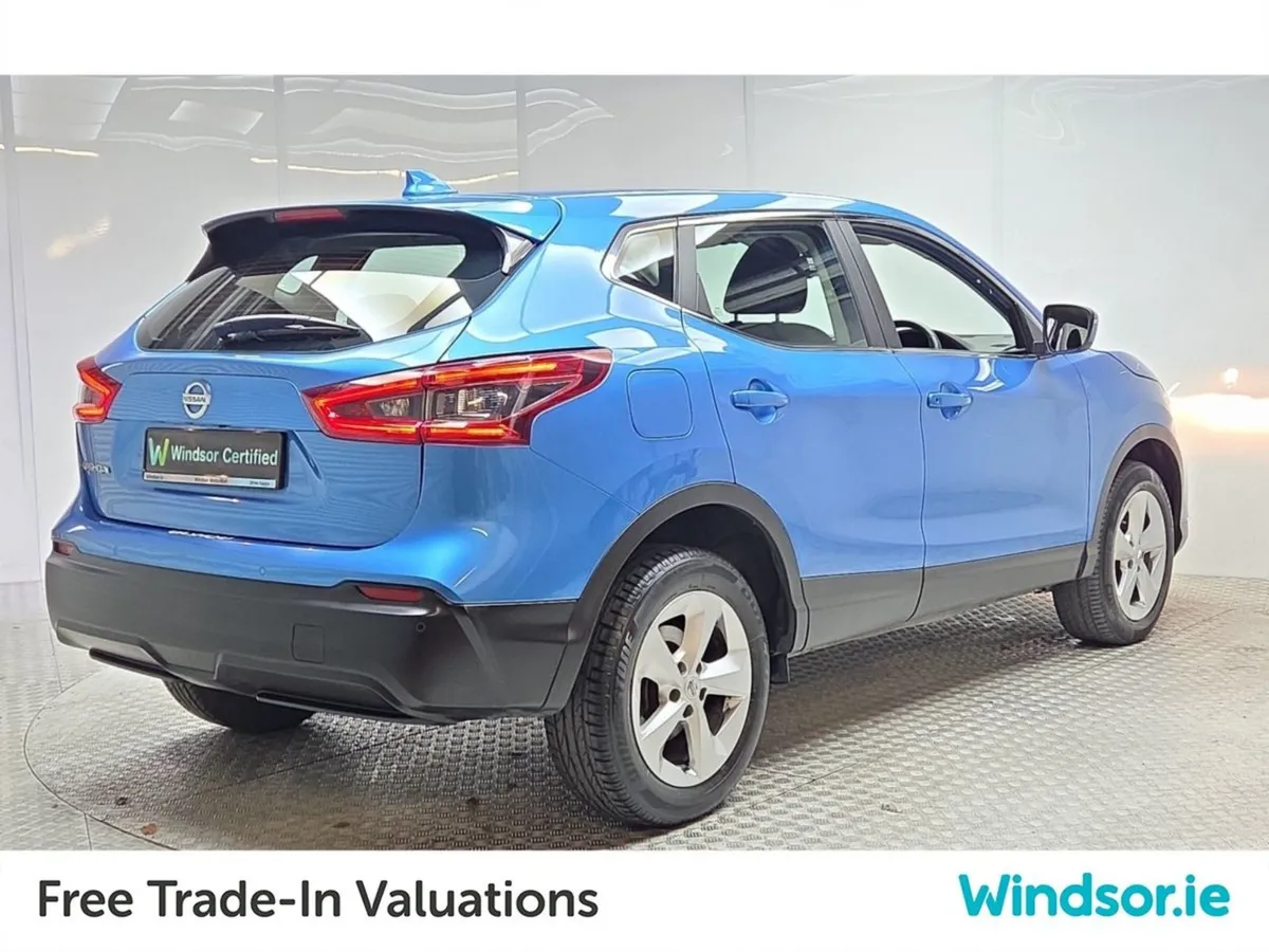 Nissan QASHQAI 1.3 Dig-t Acenta Prem 140PS 5D - Image 3