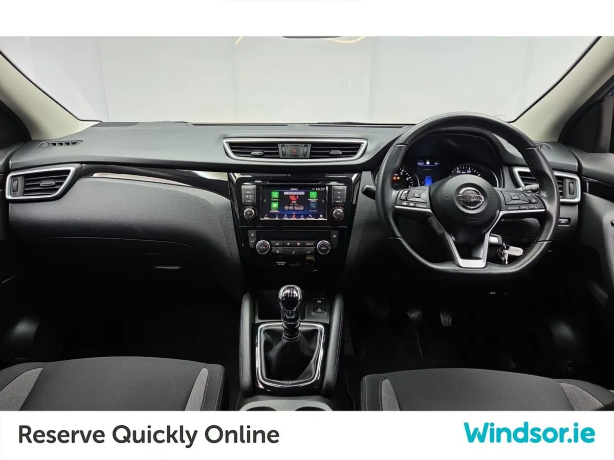 Nissan QASHQAI 1.3 Dig-t Acenta Prem 140PS 5D - Image 4