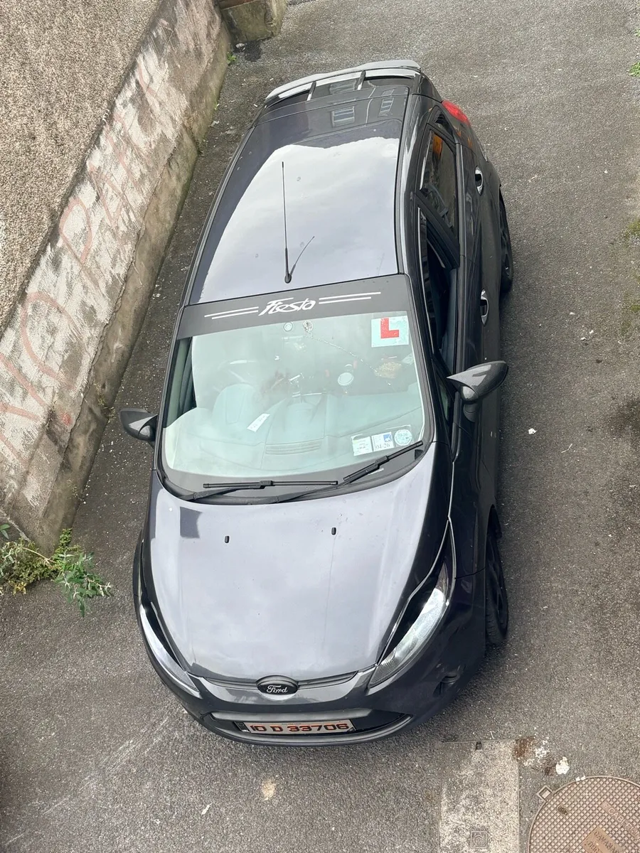 Ford fiesta - Image 4