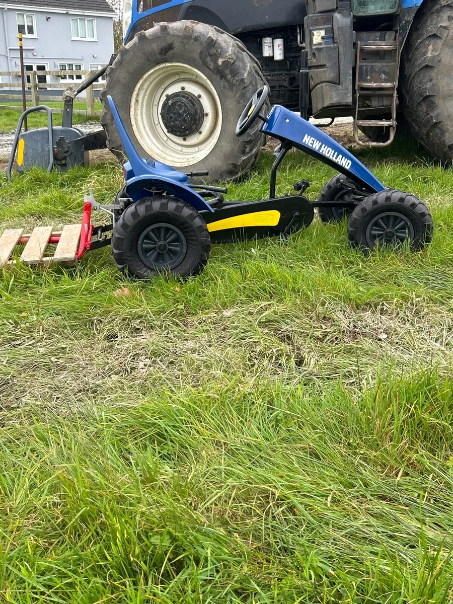 Berg new Holland go kart : mint condition - Image 1