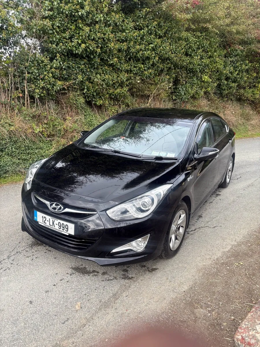 2012 Hyundai i40 - Image 1
