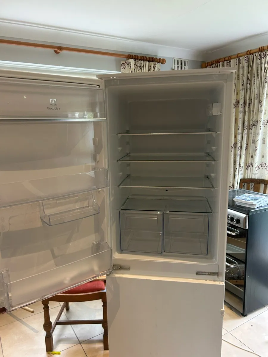 Electrolux integrated fridge freezer - Image 1