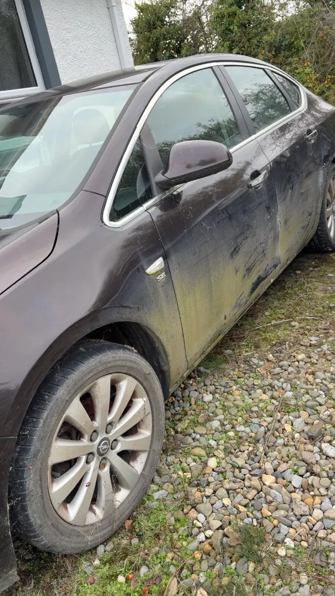 Opel Astra 2013 - Image 3
