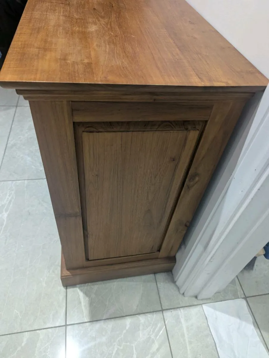 Solid Oak TV cabinet - Image 3