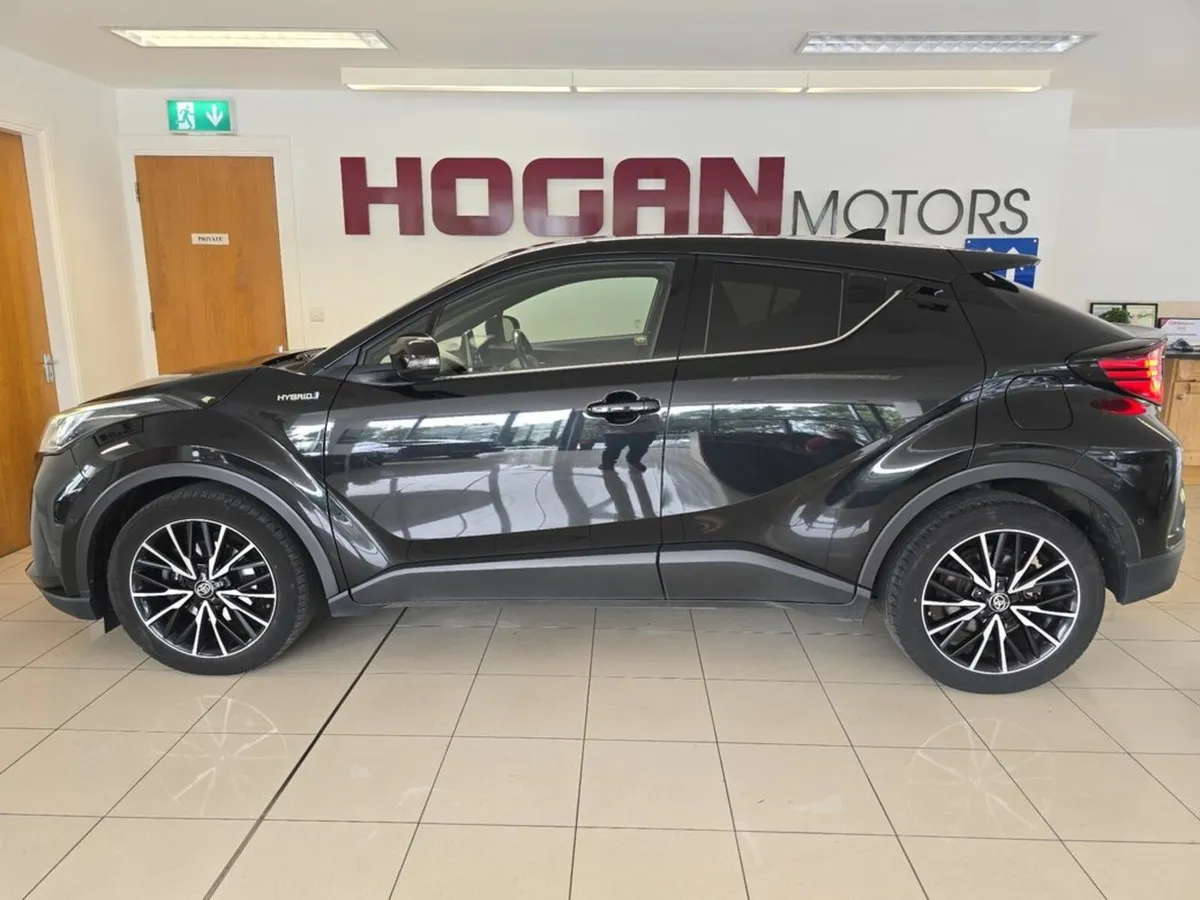Toyota C-HR Hybrid SOL Automatic * Fabulous Spec * - Image 4