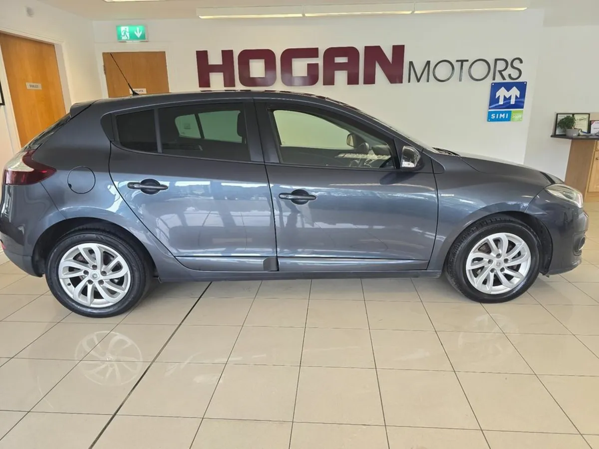 Renault Megane III Limited 1.5 DCI 5DR H/B - Image 3