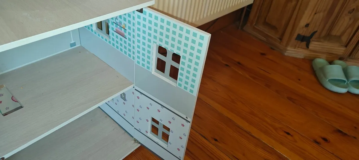 Dolls house - Image 2