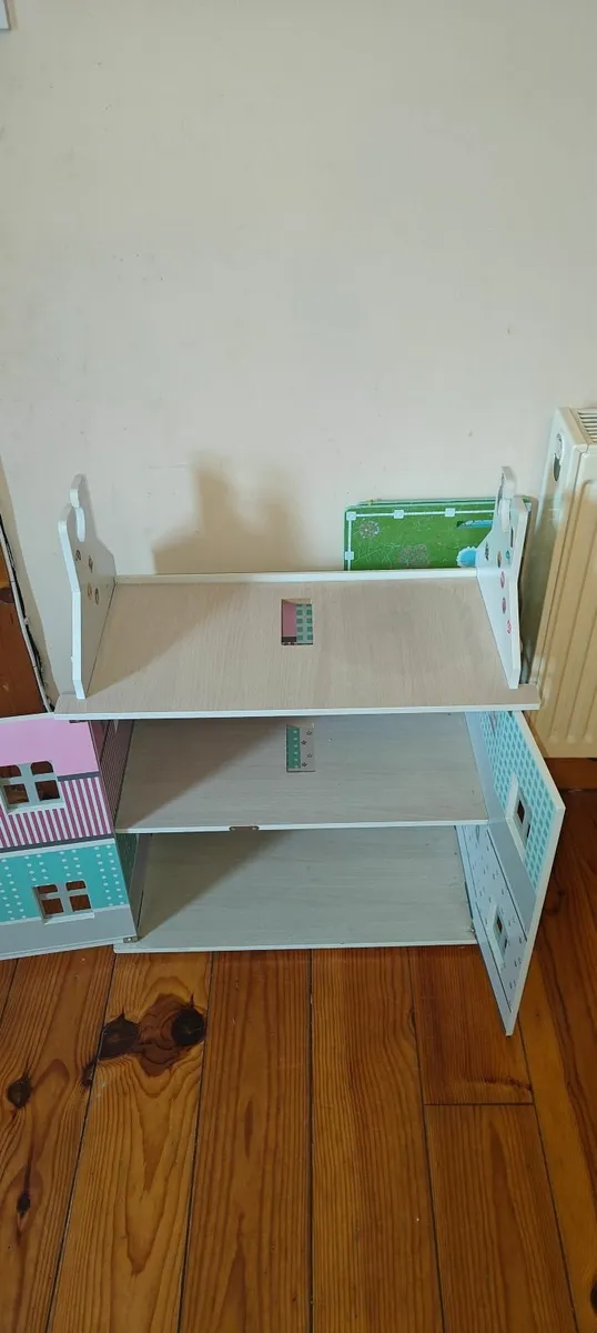 Dolls house - Image 3