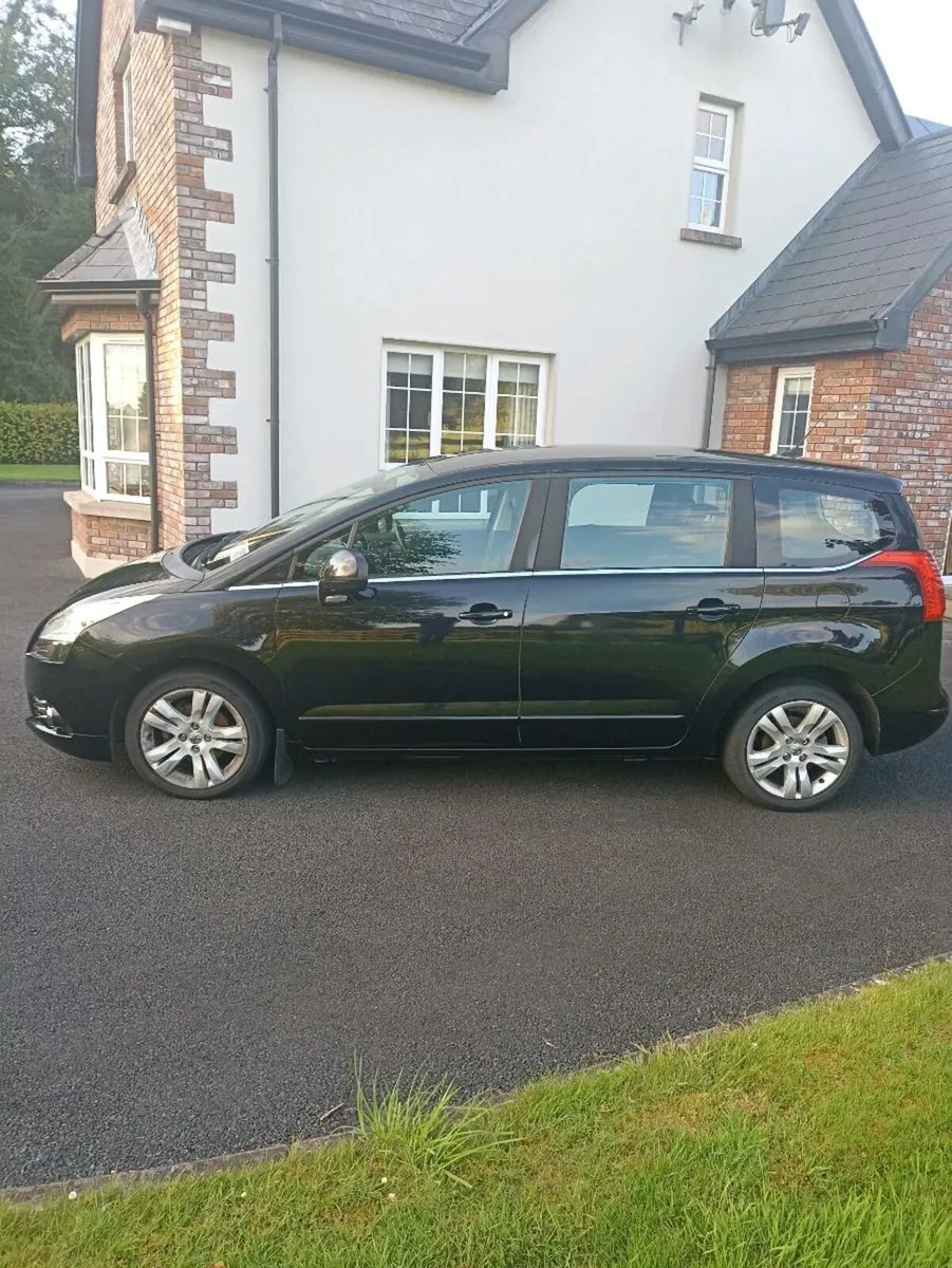 Peugeot 5008 - Image 4