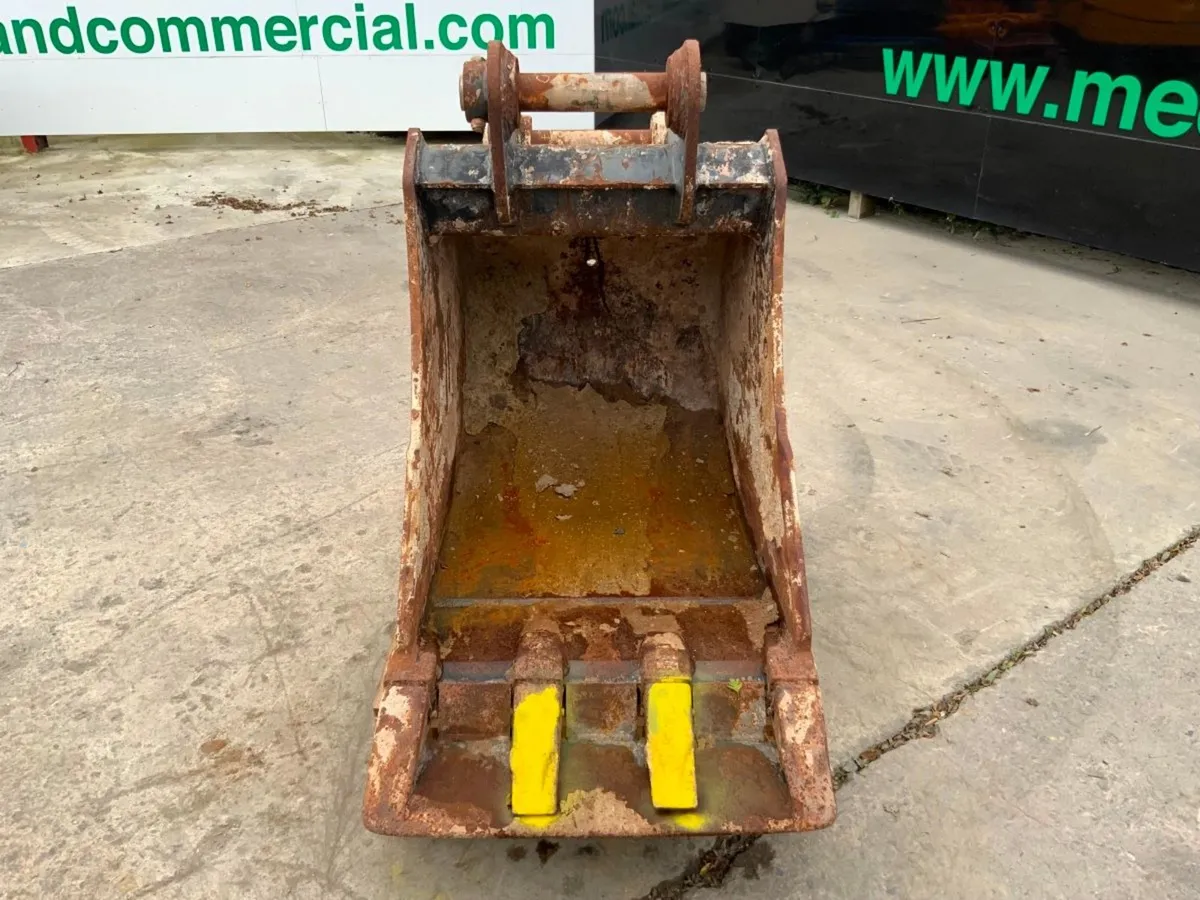 30" GEITH DIGGING BUCKET   65mm PINS.......1423. - Image 4