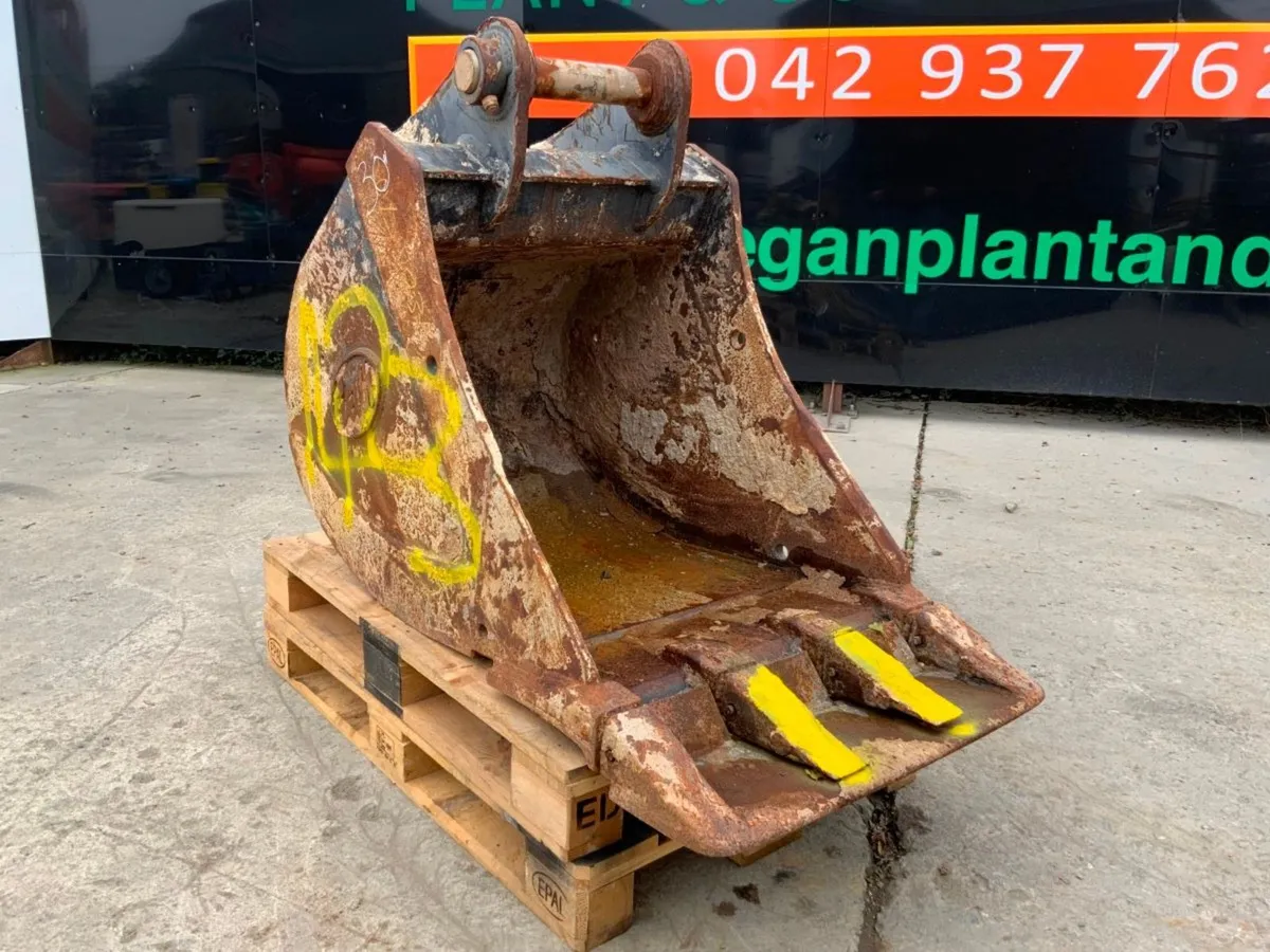 30" GEITH DIGGING BUCKET   65mm PINS.......1423. - Image 3