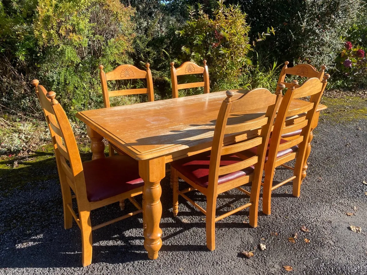 Table and Chairs - Image 1