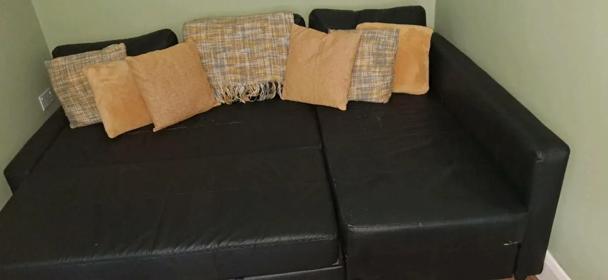 Free sofabed with storage - Image 2