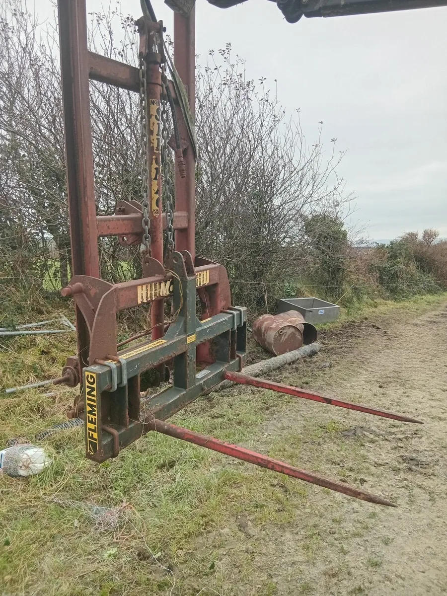 Fleming heavy duty bale spike and Mast - Image 1