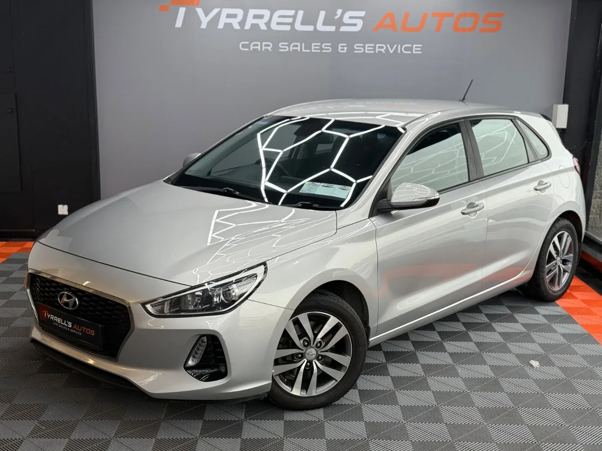 Hyundai i30 1.4 Petrol DELUXE 2018 - Image 2