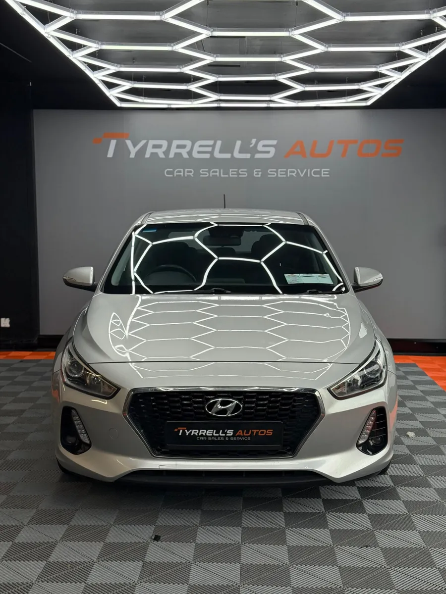 Hyundai i30 1.4 Petrol DELUXE 2018 - Image 4