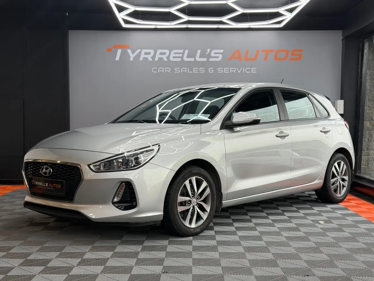 Hyundai i30 1.4 Petrol DELUXE 2018 - Image 3