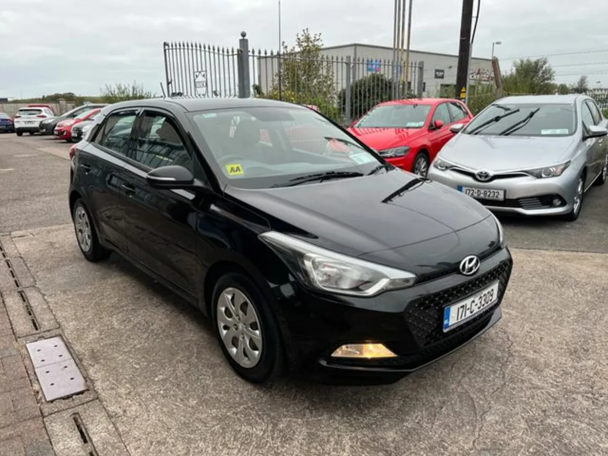 Hyundai i20 Active Petrol Classic 5DR - Image 2