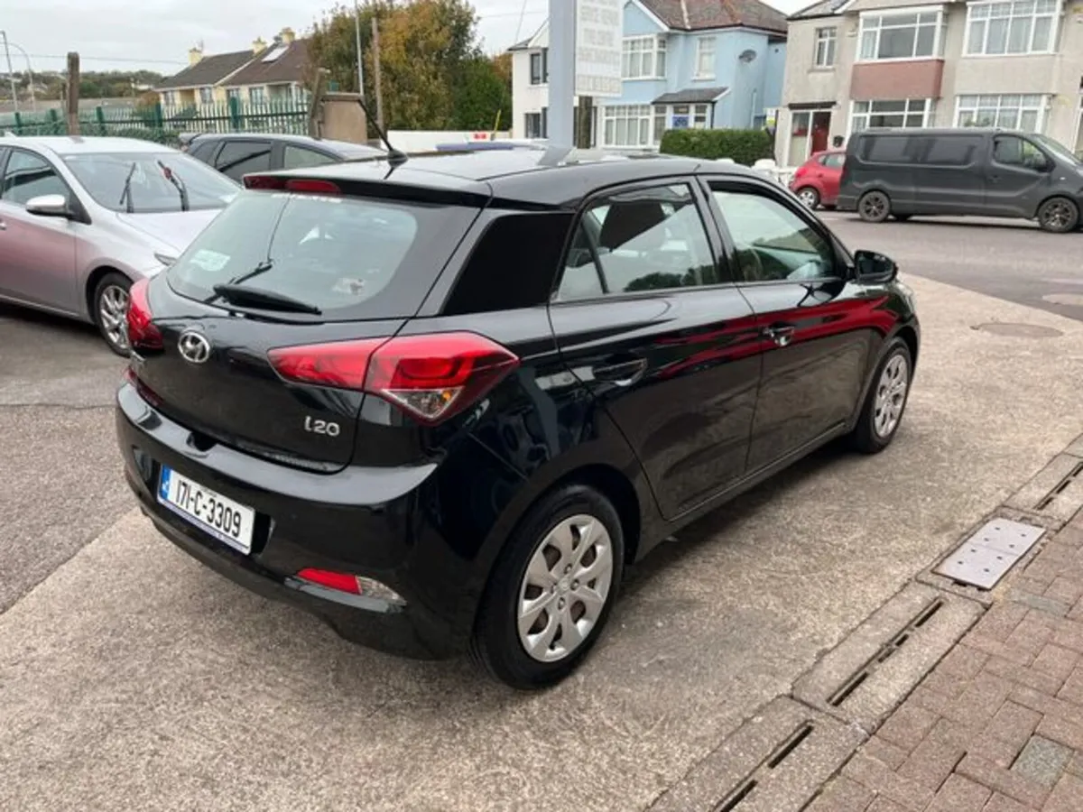 Hyundai i20 Active Petrol Classic 5DR - Image 3