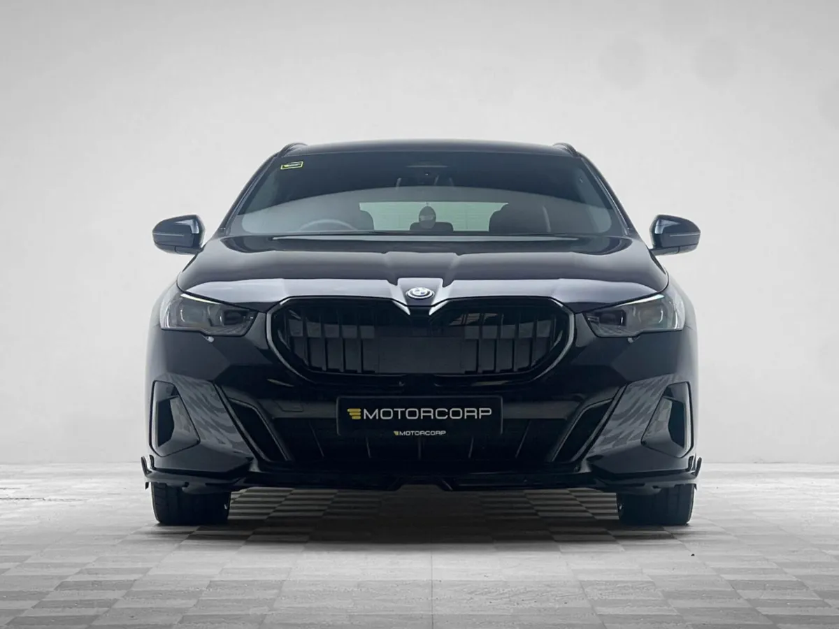 BMW 5-Series 530E M SPORT - Image 2
