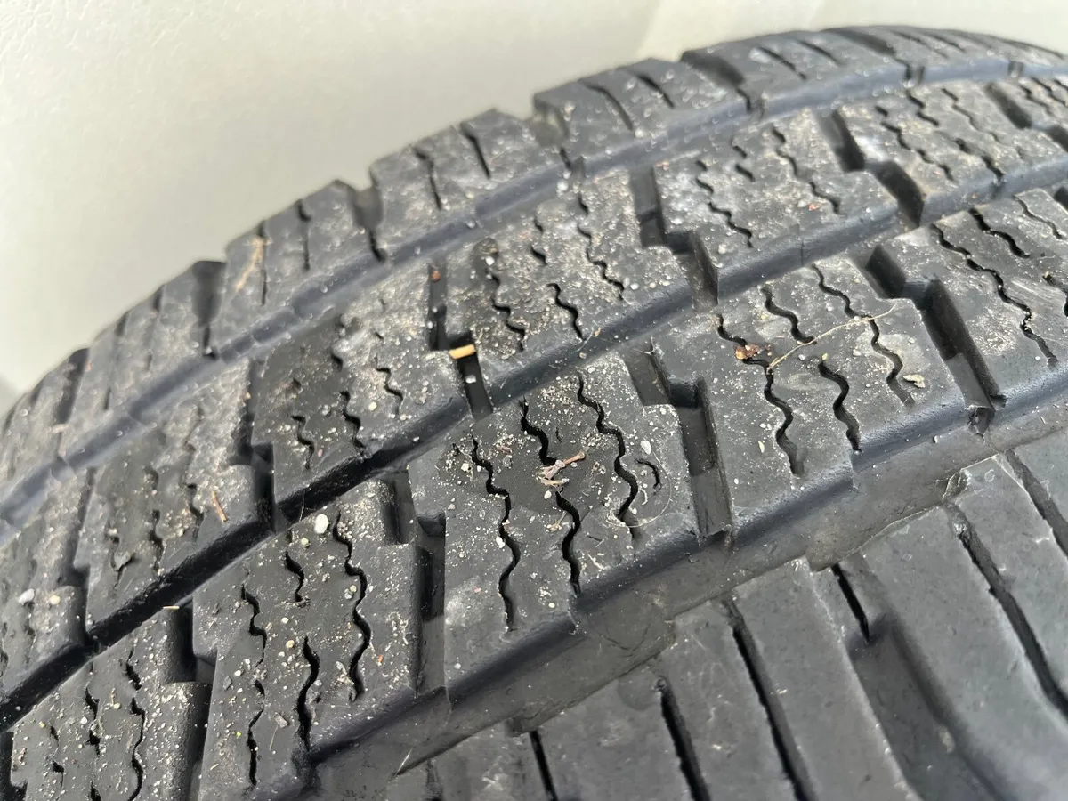 4 VW Transporter wheels & tyres. - Image 4