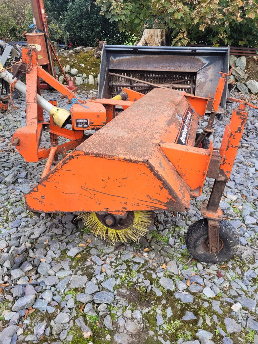 7ft Sweeper - Image 1
