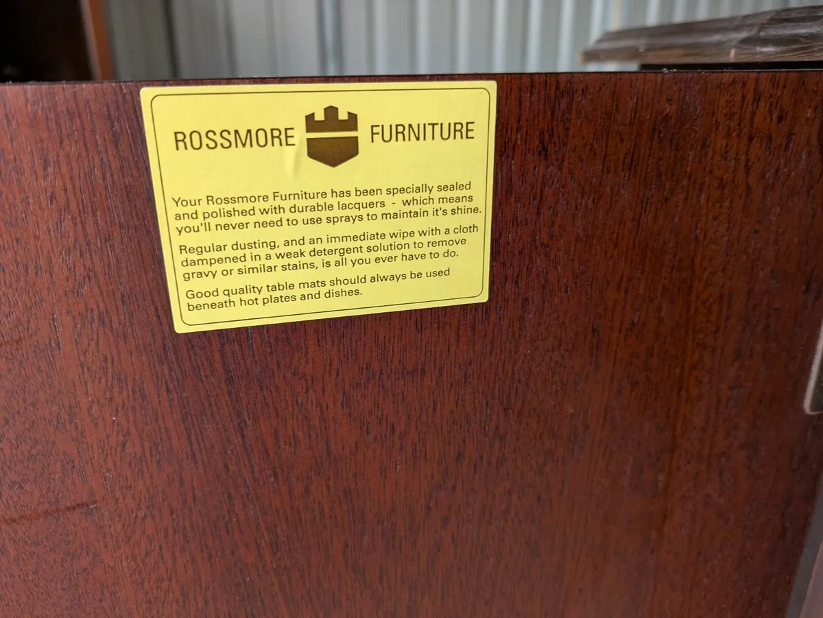 Rossmore tv corner unit - Image 2