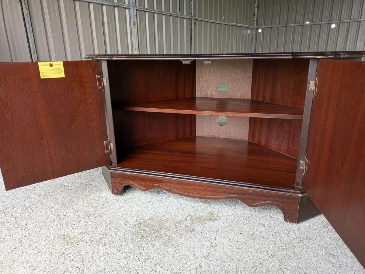 Rossmore tv corner unit - Image 3