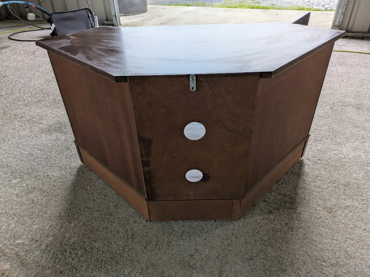 Rossmore tv corner unit - Image 4