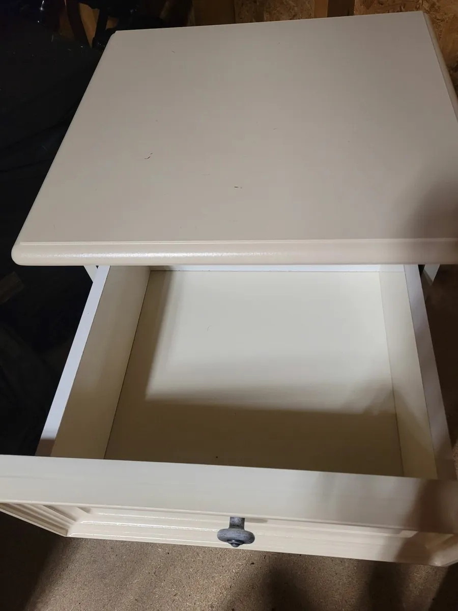 Ivory/cream bedside lockers - Image 3