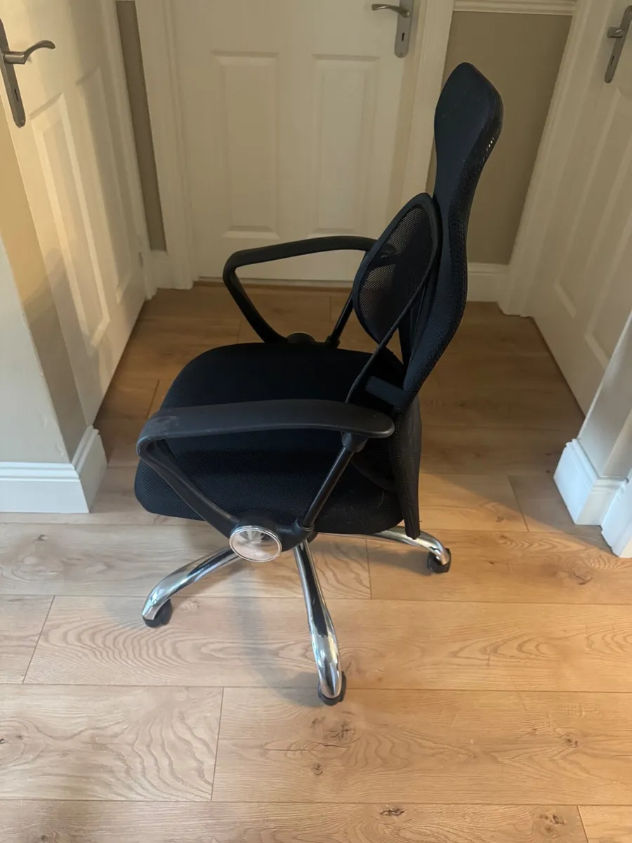 Office chair - Image 2
