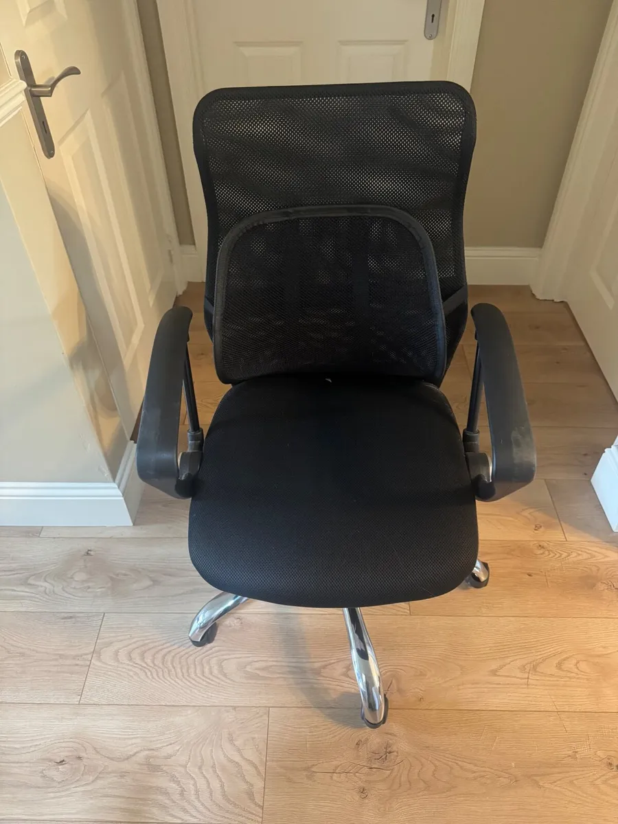 Office chair - Image 1